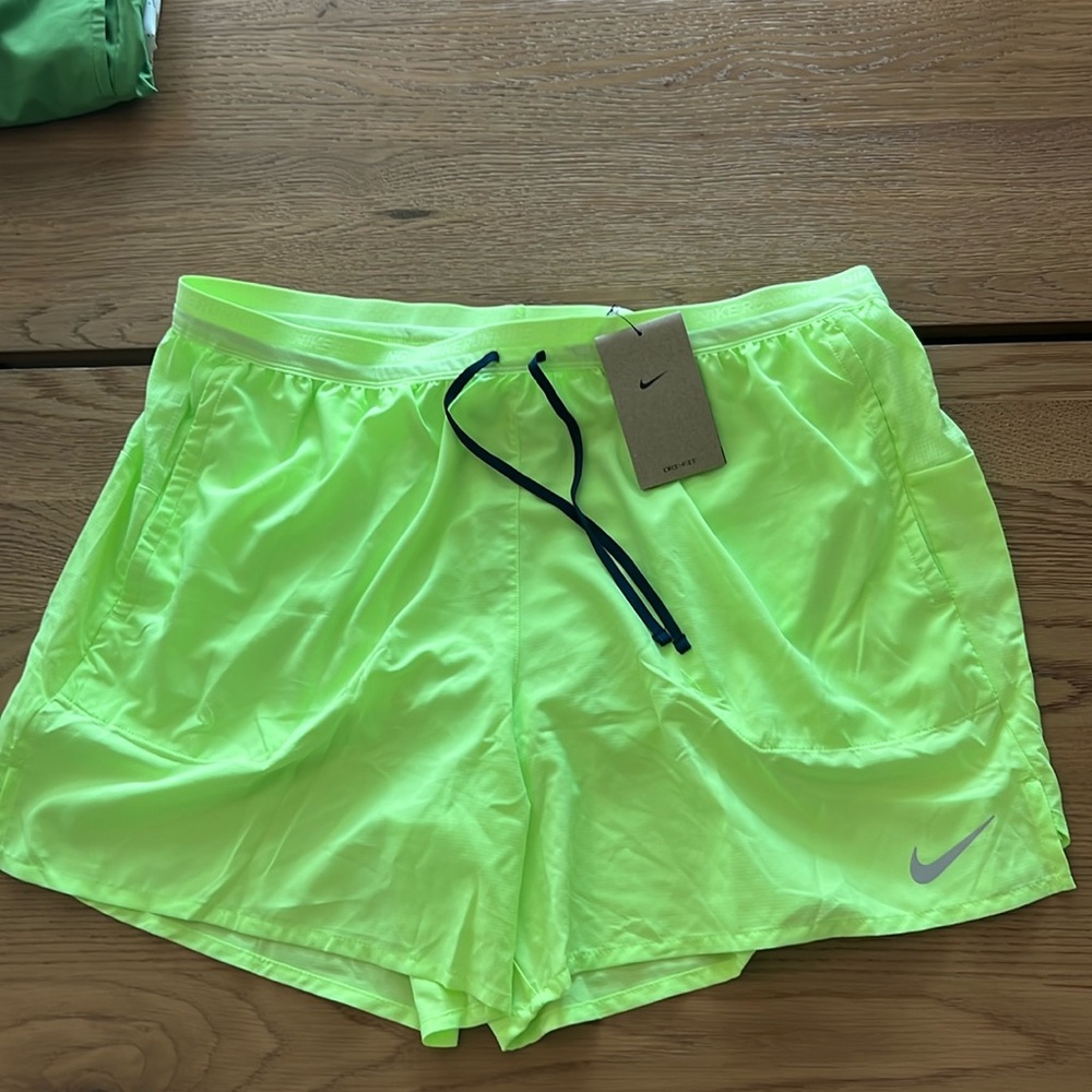 NWT Men’s Nike Dri-fit Running 5” Shorts Size XXL